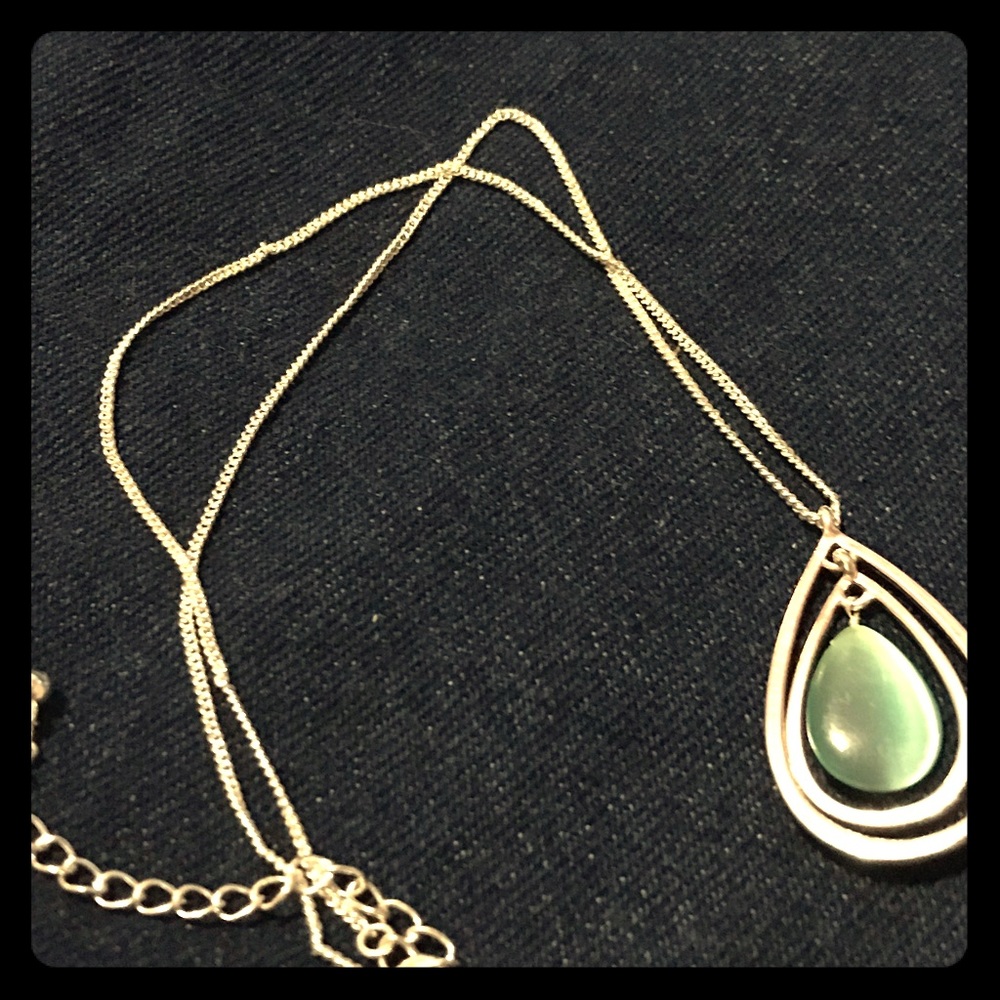 Pretty teardrop Necklace